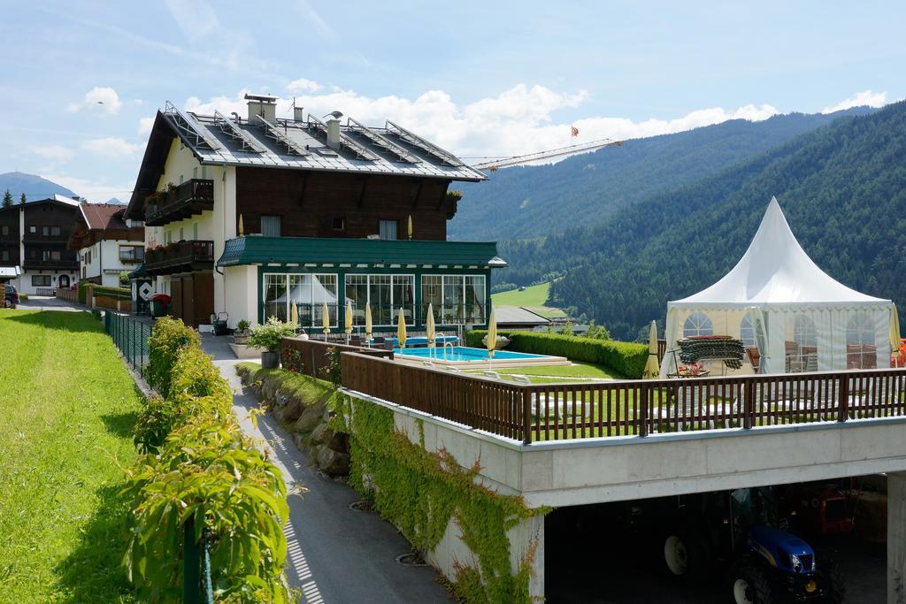 Hotel Habicht Fulpmes Exterior foto